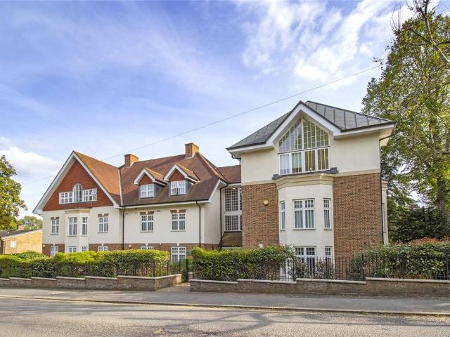 Flat for rent in Radlett, Hertfordshire