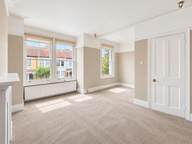 Apartment for rent in London Borough of Richmond upon Thames, Greater London