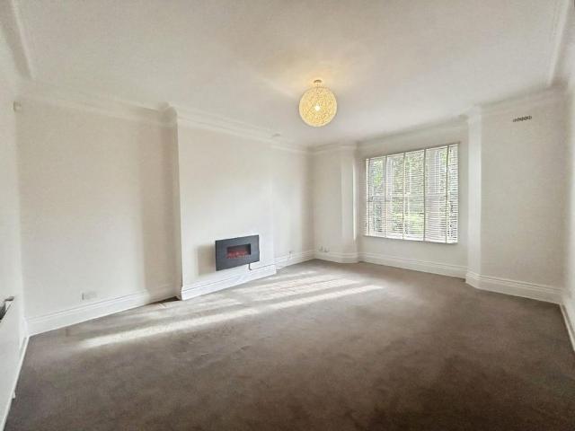 Apartment for rent in Bramhall, Greater Manchester