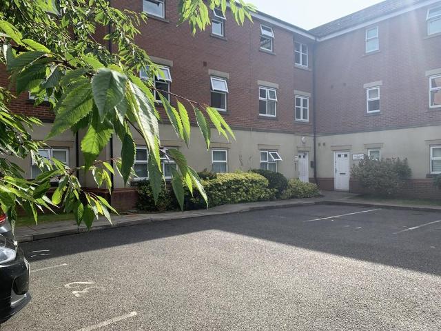 Flat for rent in Gorse Hill, Trafford Park