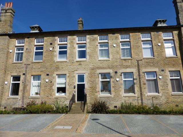 Apartment for rent in Tranmere Park, West Yorkshire