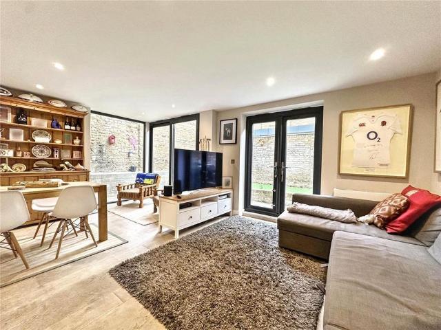 Apartment for rent in London Borough of Ealing, Hanwell