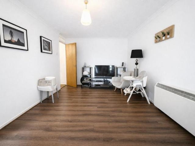 Apartment for rent in Chipping Hill, Essex