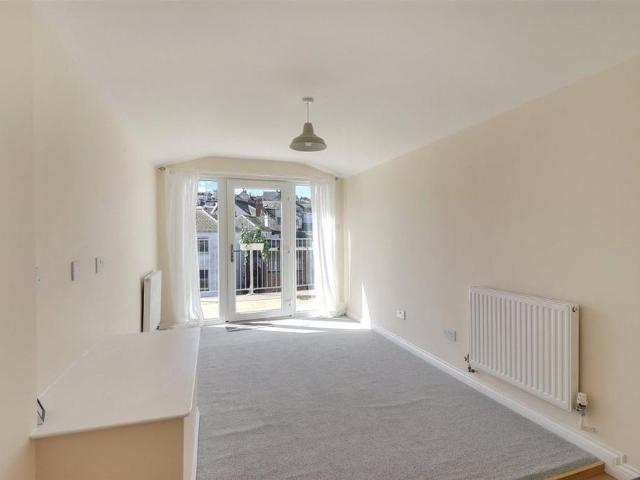 Apartment for rent in Brandis Corner, Devon