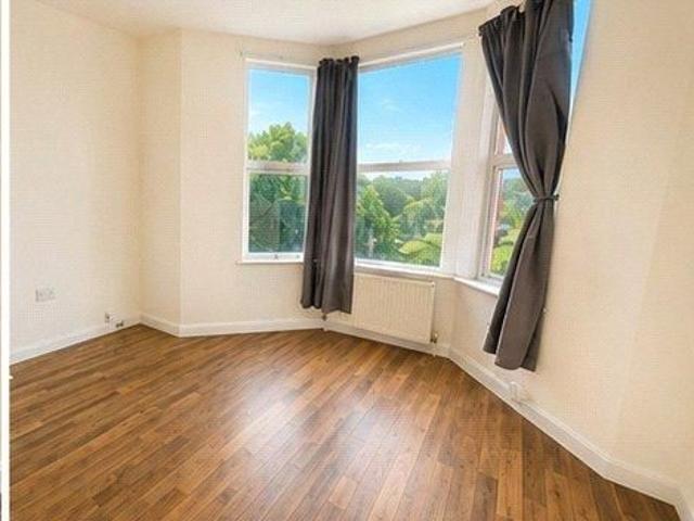 Apartment for rent in London Borough of Croydon, Addiscombe