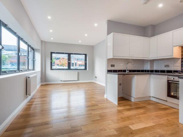 Apartment for rent in Hart, Hampshire