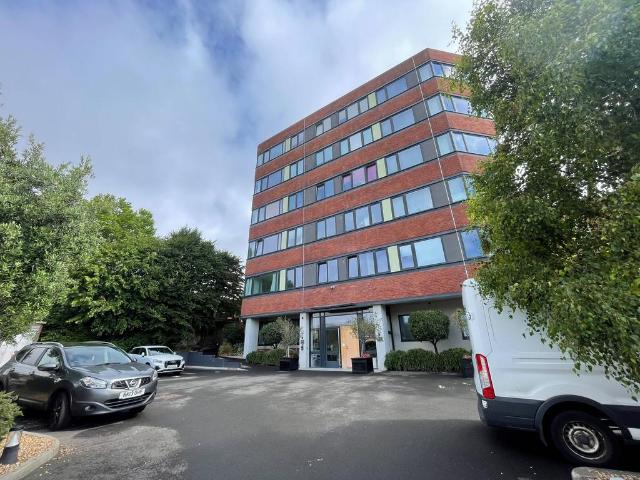 Flat for rent in Upperton, Eastbourne