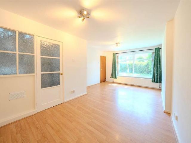 Apartment for rent in Moortown, West Yorkshire