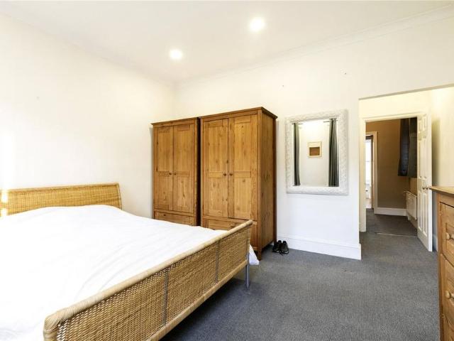 Apartment for rent in Highbury, Greater London