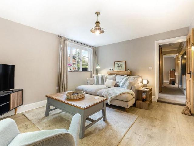 Apartment for rent in Tillington, Littlecote