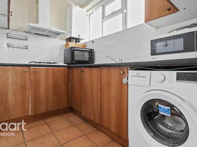 Flat for rent in Rodbourne, Swindon