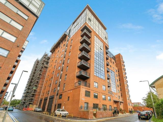 Flat for rent in Chinatown, Calderstones