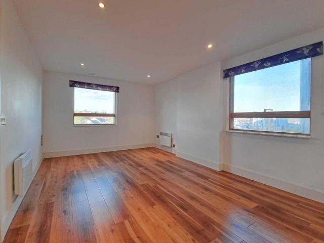 Apartment for rent in Key Street, Suffolk