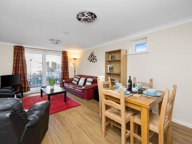 Apartment for rent in Roedean