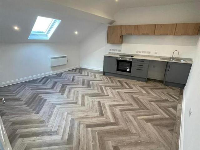 Flat for rent in Merthyr Tydfil, Twynyrodyn