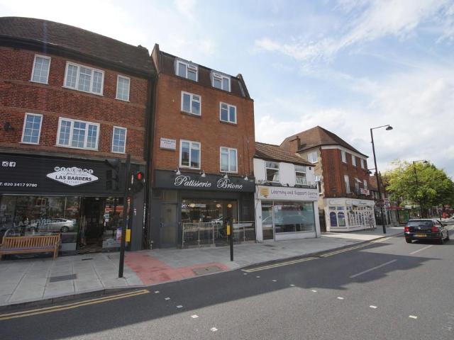 Flat for rent in Eastcote, Greater London