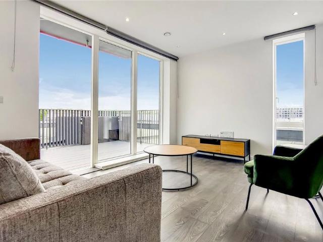 Apartment for rent in London Borough of Croydon, Waddon