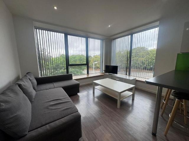 Apartment for rent in Pennycomequick, Plymouth