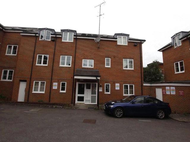 Flat for rent in Rodbourne, Swindon