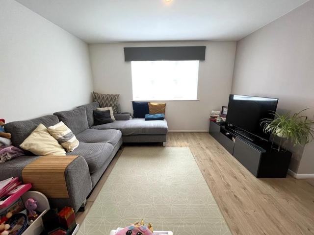 Apartment for rent in London Borough of Hounslow, Lower Feltham