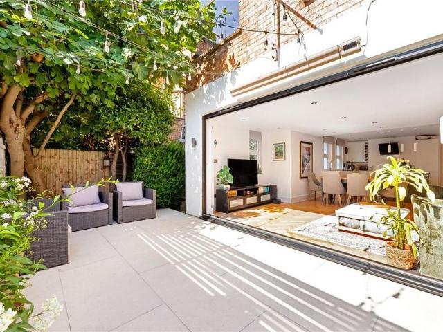Apartment for rent in Streatham, Greater London
