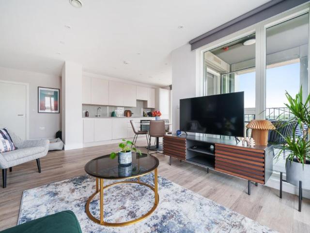 Flat for rent in Red Hill, Surrey