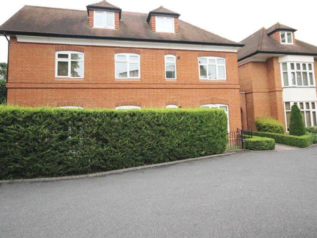 Flat for rent in Ripley Springs, Row Town