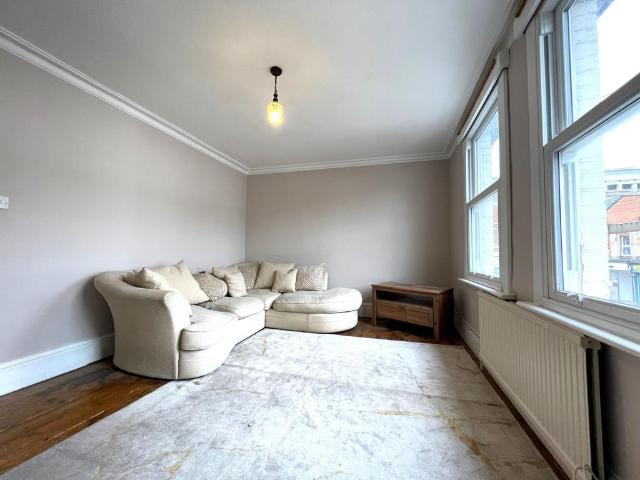Flat for rent in Cat Hill, Isle Of Man
