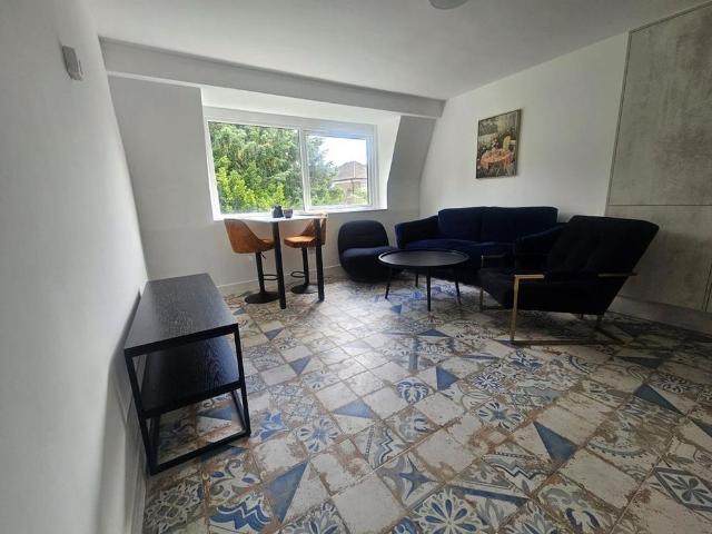 Apartment for rent in London Borough of Croydon, Waddon