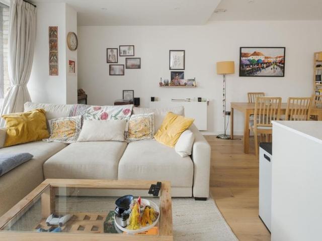 Apartment for rent in Angel, Greater London
