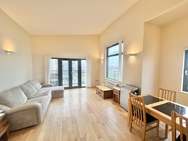 Flat for rent in SA1 Swansea Waterfront, Nangreaves