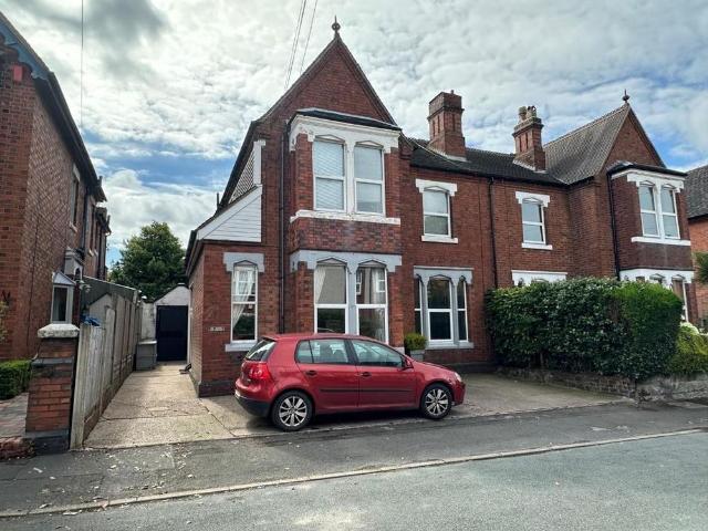 Apartment for rent in Wolstanton, Butterton