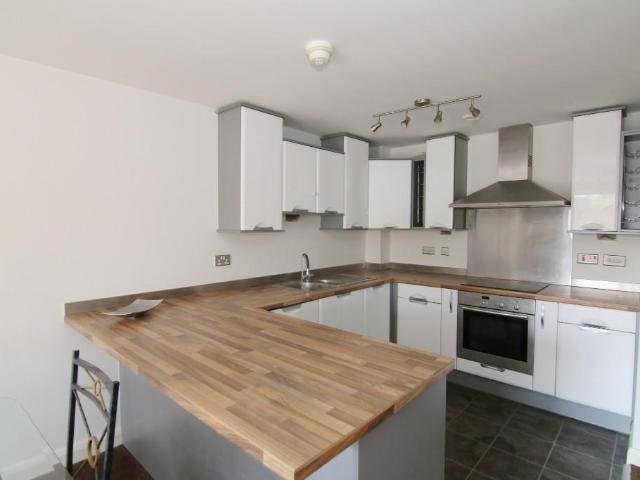 Flat for rent in Newtown, Two Mills