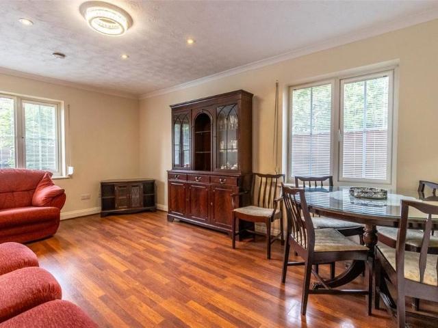 Apartment for rent in Old Town, Swindon