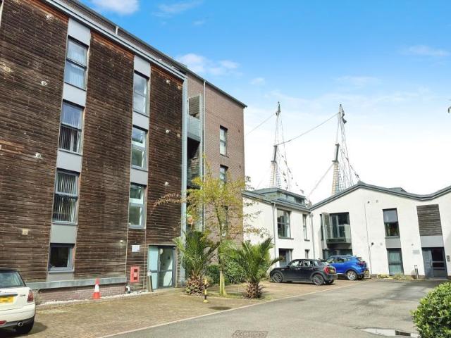 Flat for rent in Spike Island, Feckenham