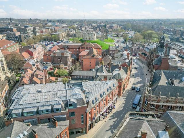 Flat for rent in High Field, York