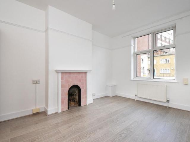 Apartment for rent in Elmers End, Greater London