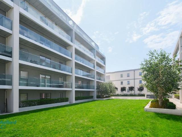 Flat for rent in St Helier, Greater London