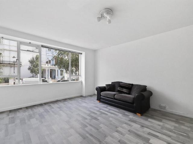 Flat for rent in Notting Hill, Isle Of Man
