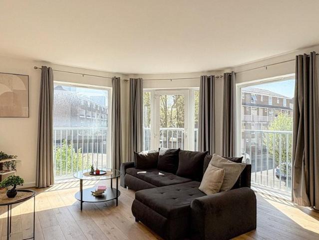 Flat for rent in Limehouse, Greater London