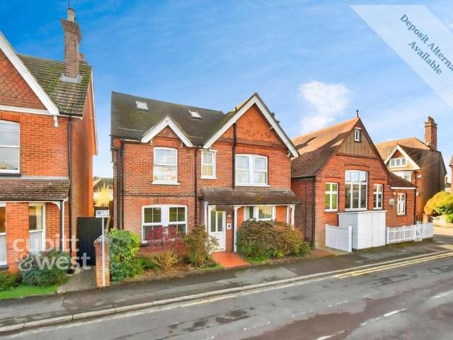 Flat for rent in Fole, Surrey