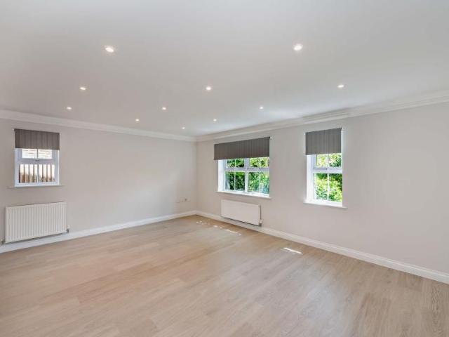 Apartment for rent in London Borough of Hillingdon, Greater London