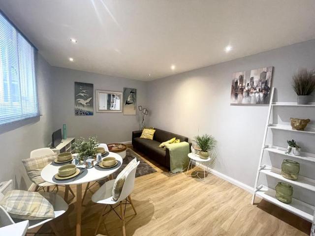 Apartment for rent in The Close, Hampshire