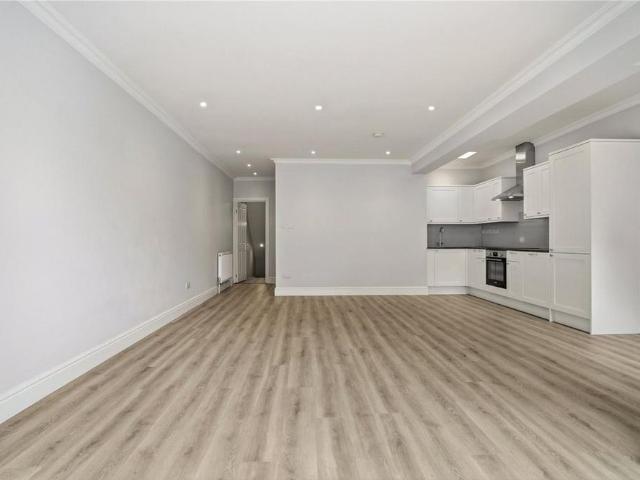 Apartment for rent in Balham, Greater London
