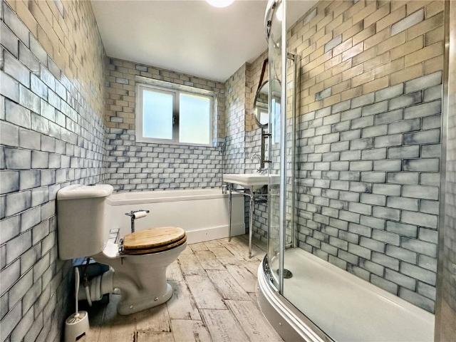 Apartment for rent in Branksome Chine, Branksome Park