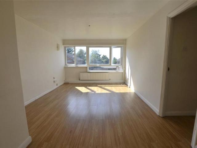 Apartment for rent in London Borough of Croydon, Waddon