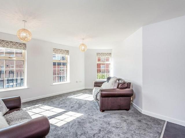 Apartment for rent in Borough Corner, Wakefield