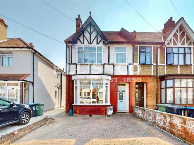 Flat for rent in Alperton, Greater London