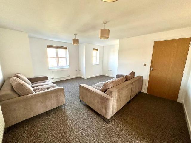 Apartment for rent in Meon Vale, Alderminster