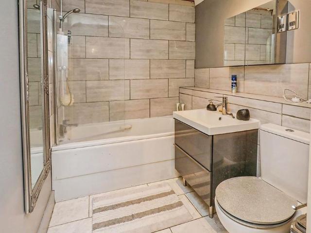 Apartment for rent in Lakenham, East Bank